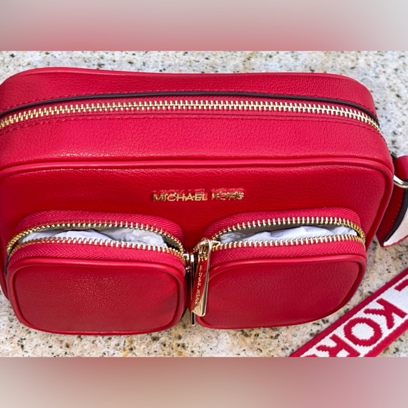 MICHAEL KORS Jet Set Medium Leather Crossbody Bag with Case for airpods NWT - Picture 6 of 13